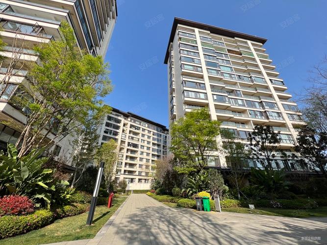 昆明金科江湖海房价