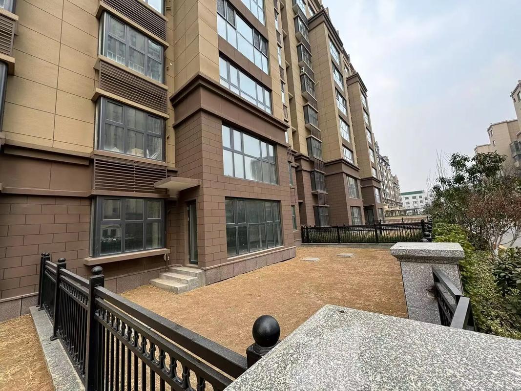 威海一楼带小院二手房