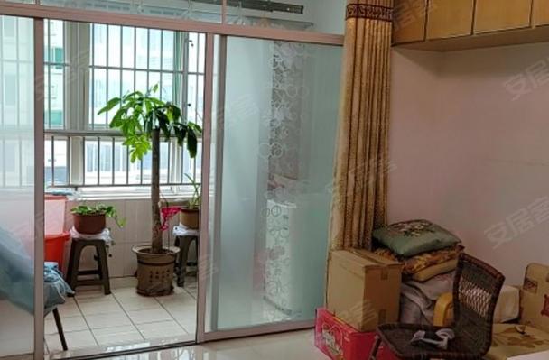 雷沃花苑二手房出售