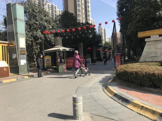 成都绿地世纪城房价