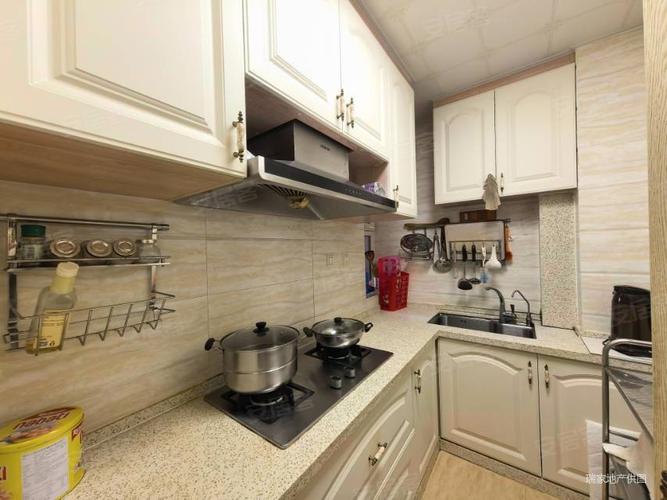 鸿玮澜山和院二手房