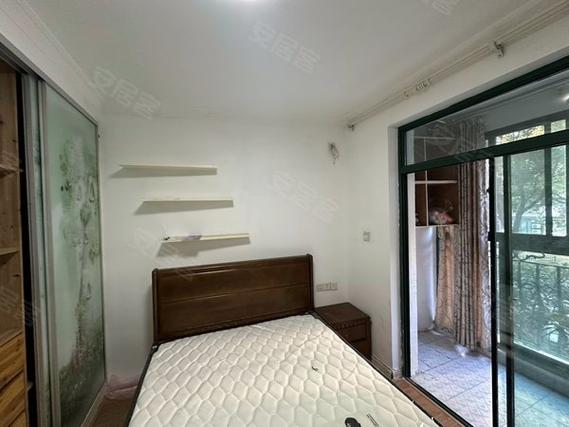 昆山君临天下二手房