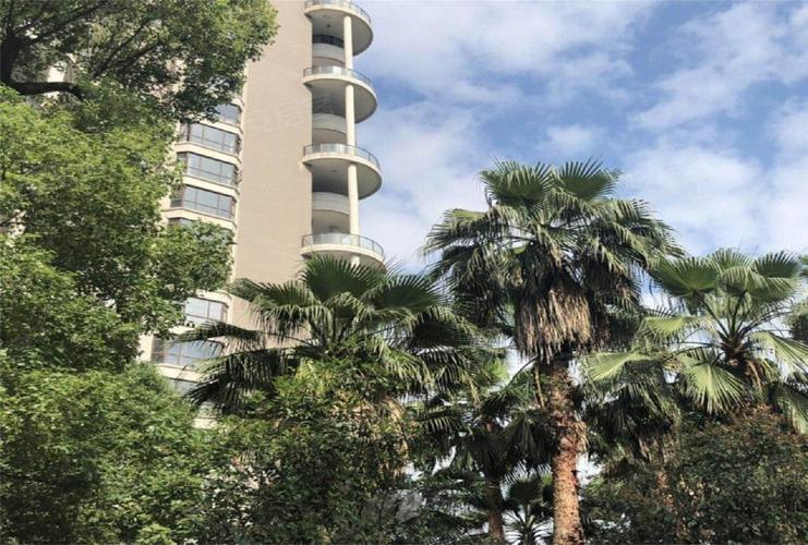 宁德东湖品臻二手房