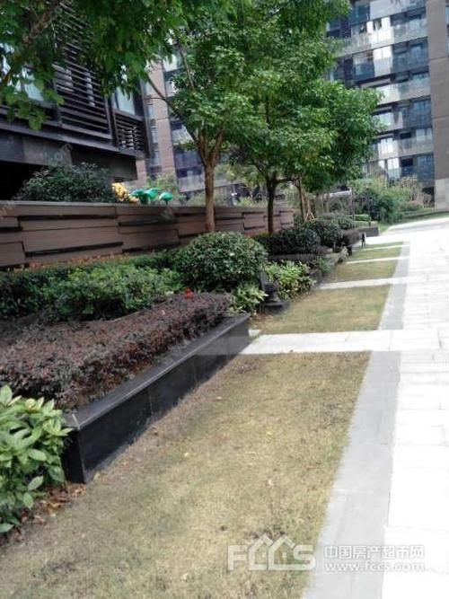 桐乡东湖金悦二手房