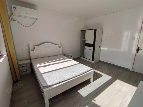 恒辉假日广场二手房