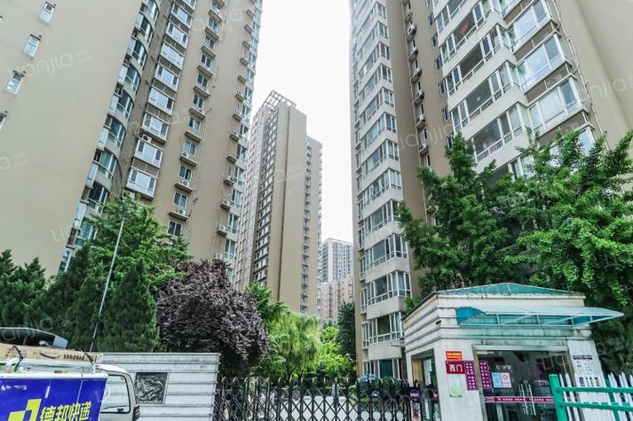 豪盛时代华城二手房