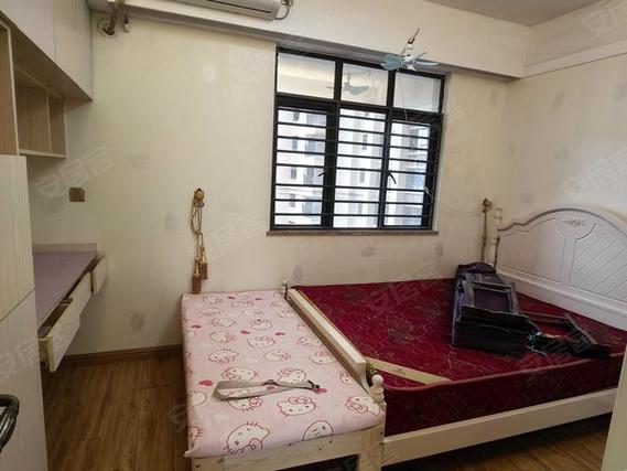 卓辉金色外滩二手房