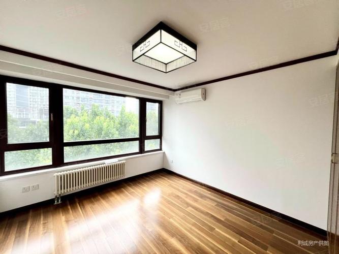 uhn国际村二手房