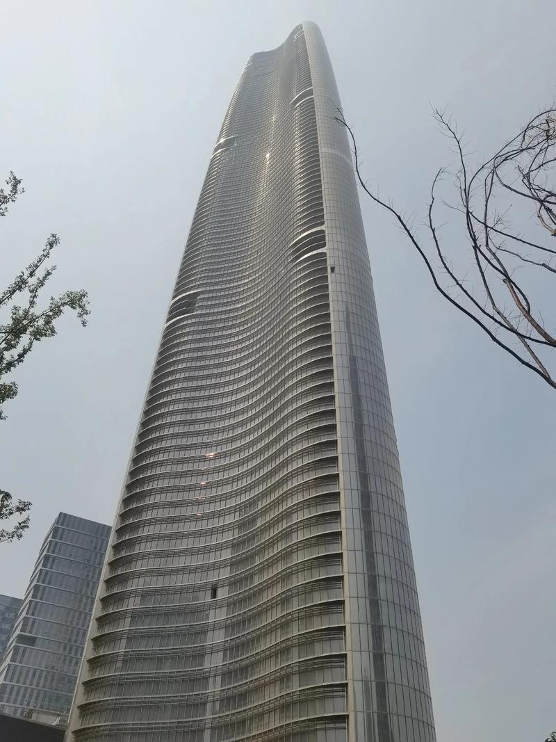 武汉绿地中心最新高度