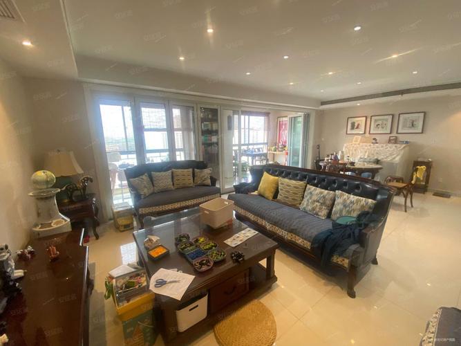 泰州荣御蓝湾二手房