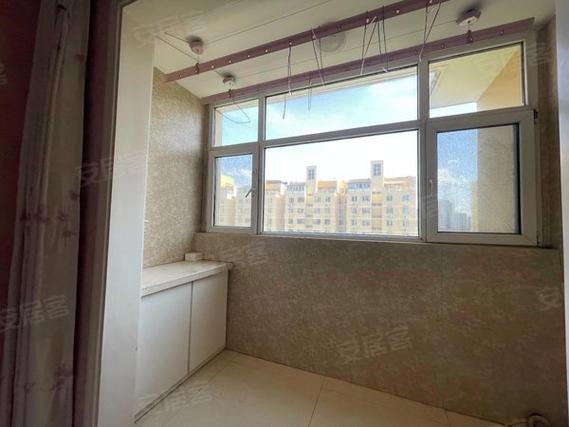 假日山水华庭二手房