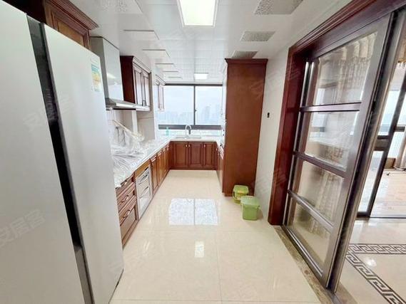 绿都湖滨花园房价