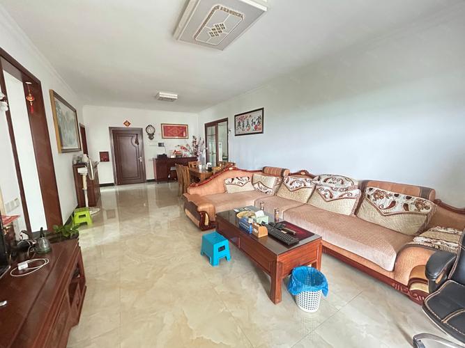 鞍山翠湖豪庭二手房