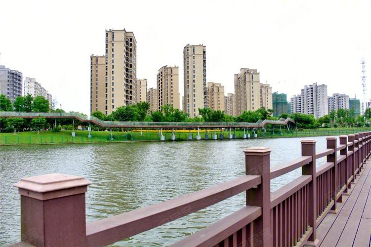 新华御湖上园房价