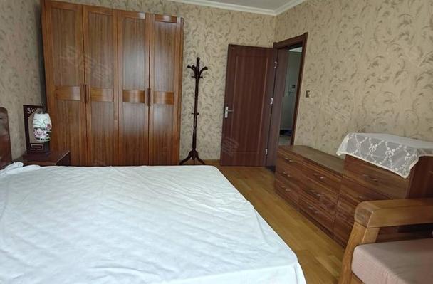 徐州君廷湖畔二手房