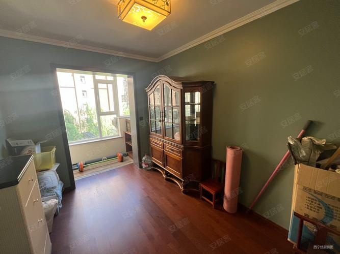 西宁萨尔斯堡二手房